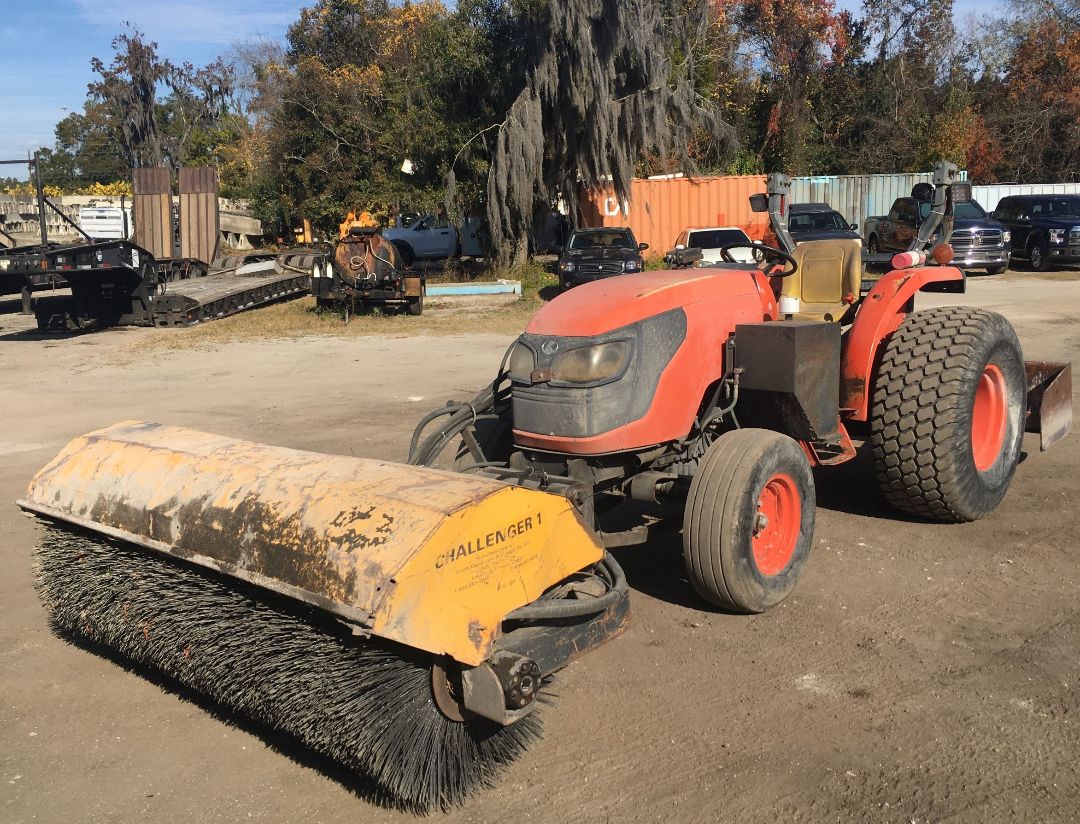 2010 KUBOTA MX4700F - Image 12